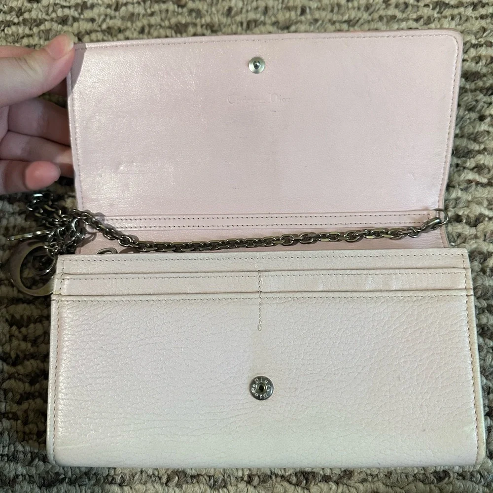 Authenticated Dior Diorissimo Voyaguer Leather Wallet With Chain And Charm